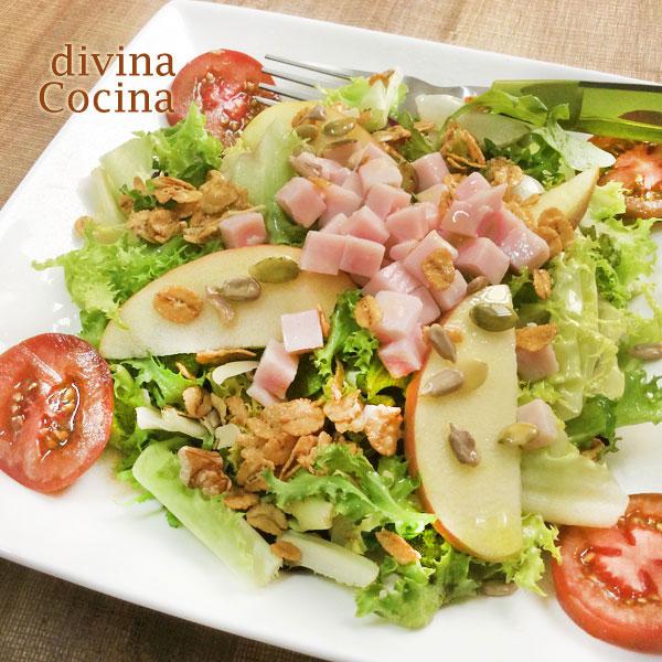 ensalada crujiente de pavo y manzana