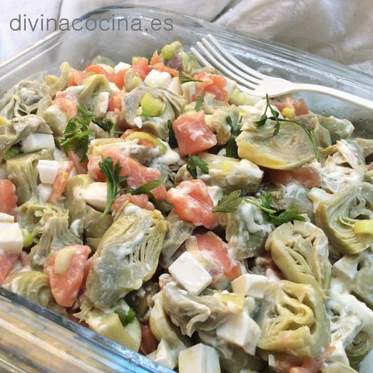 Ensalada de alcachofas y salmón - Receta de DIVINA COCINA