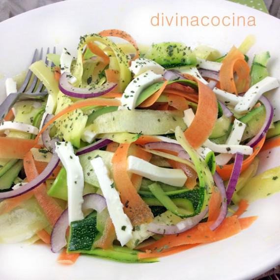 Ensalada de calabacines y zanahorias - Receta de DIVINA COCINA