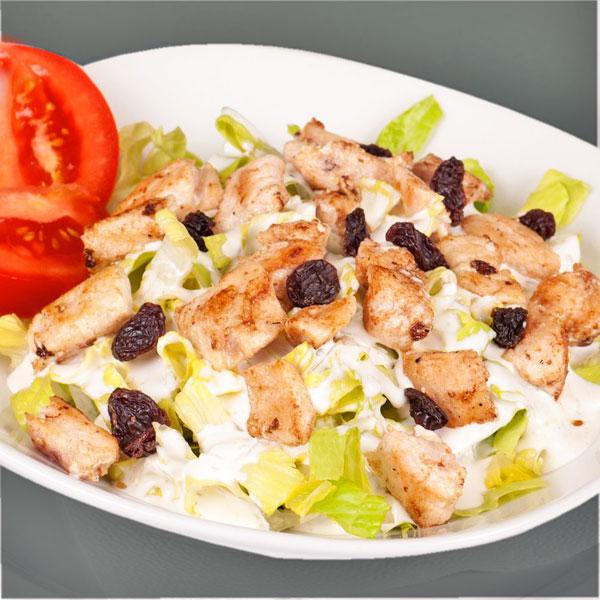 ensalada de pollo con pasas y yogur