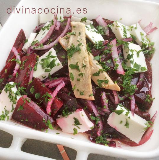 ensalada de remolacha y atún