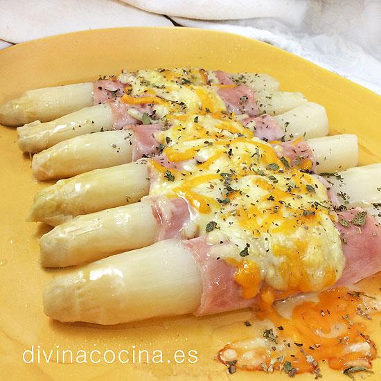 Espárragos blancos gratinados