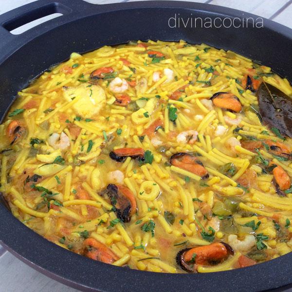 Resultado de imagen de fotos de paella fideos con marisco