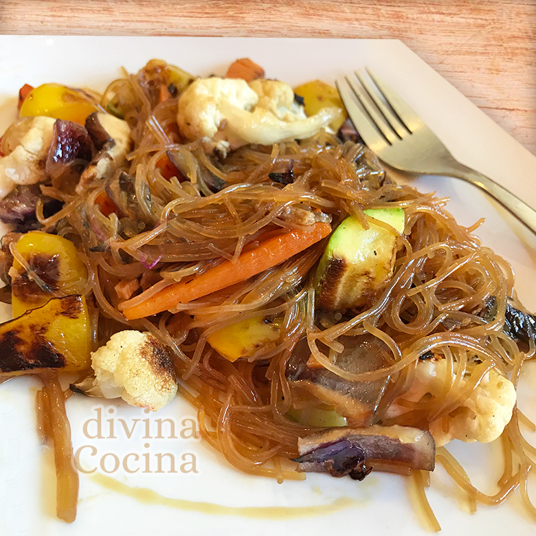 fideos chinos con verduras salteados