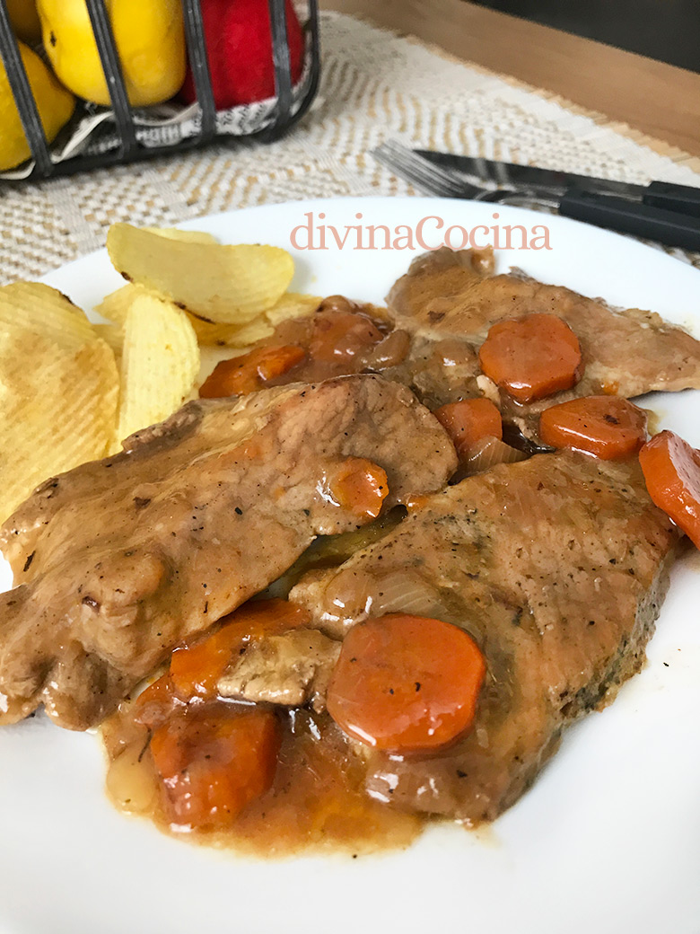 Filetes de cerdo guisados - Receta de DIVINA COCINA