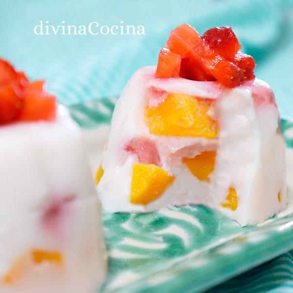 gelatina de yogur y frutas