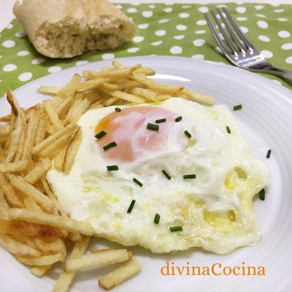 Receta de Huevo frito al microondas fácil y rápido de preparar