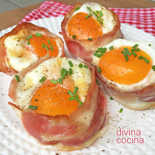 nidos de huevos con bacón y pan de molde