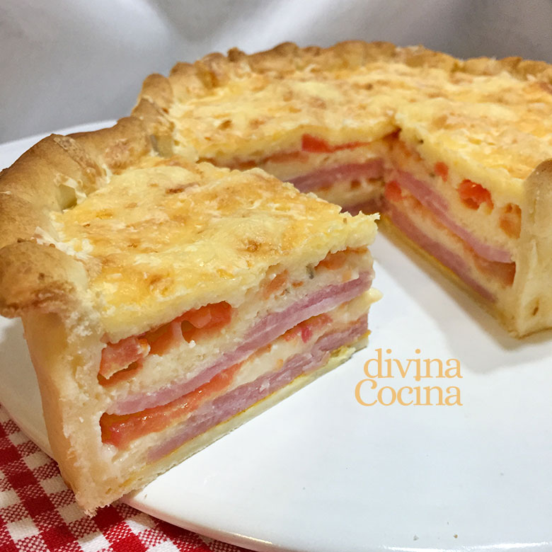 pastel napolitano de jamon queso y tomate