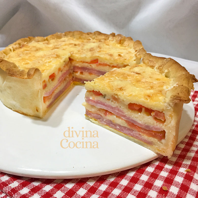 pastel napolitano de jamon queso y tomate