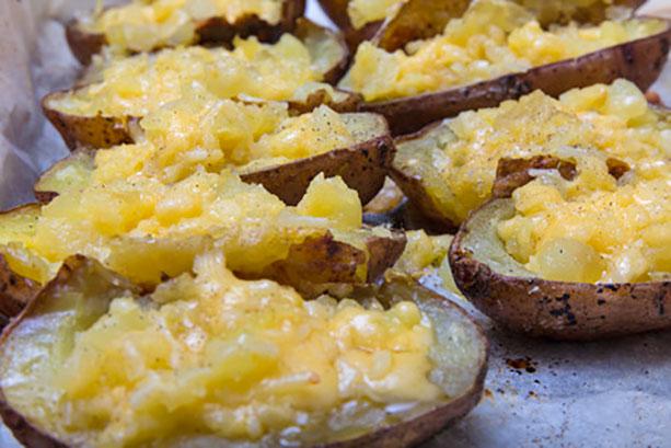 patatas-rellenas-queso-detalle