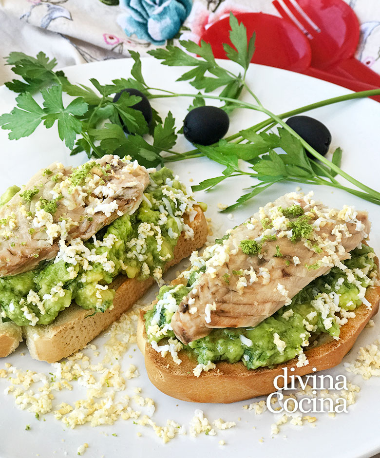 pinchos de aguacate y caballa