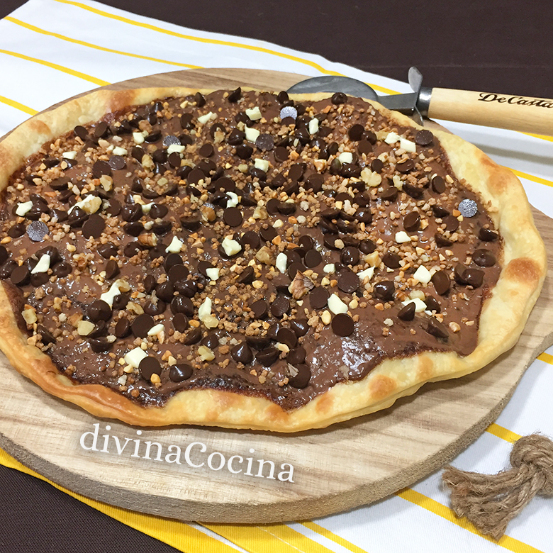 receta pizza de chocolate