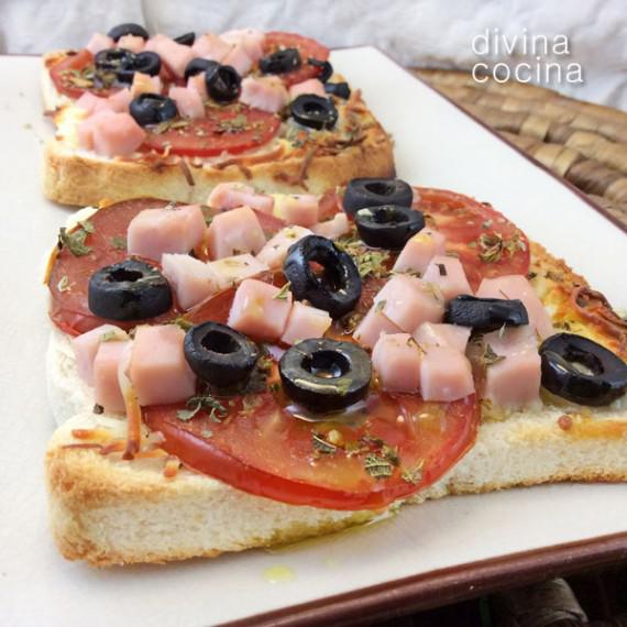 mini pizzas rápidas en pan de molde