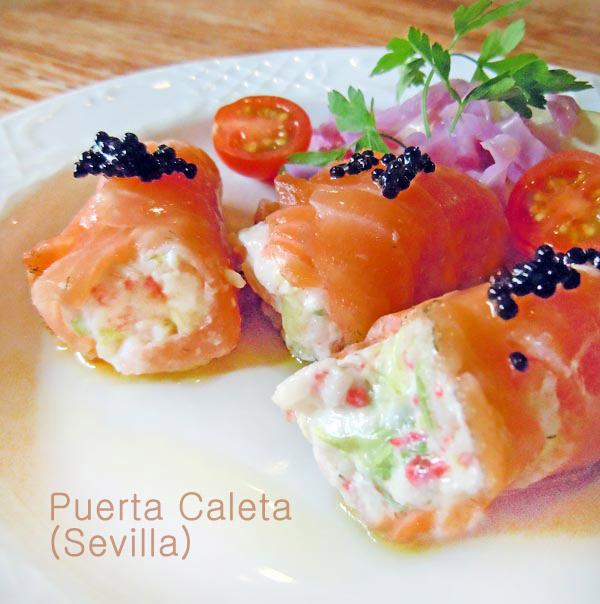 Rollitos de salmon ahumado rellenos