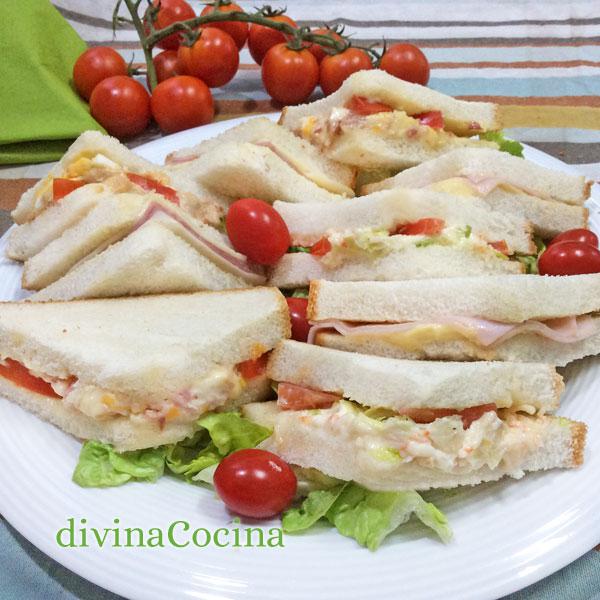 sandwiches-variados-en-un-plato