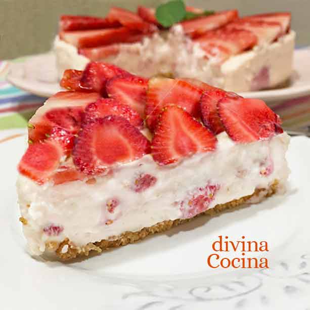 Tarta de fresas con nata