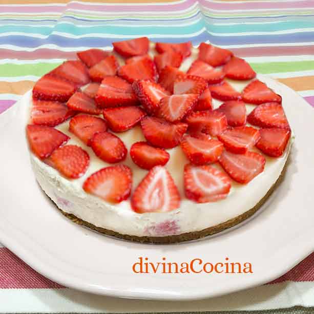 tarta-de-fresas-con-nata-sin-horno