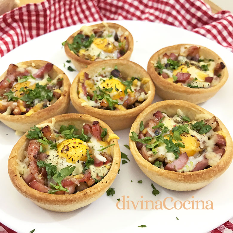 tartaletas de huevos de codorniz