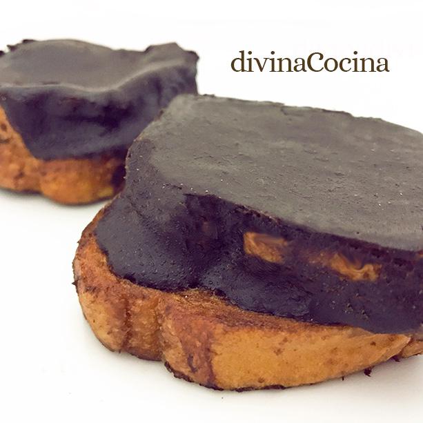 torrijas de leche y naranja con chocolate