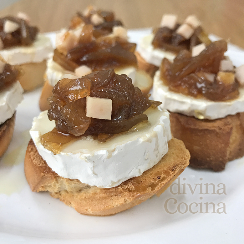 tostas queso cebolla caramelizada 